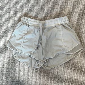 Lululemon Hotty Hot low-rise lined shorts